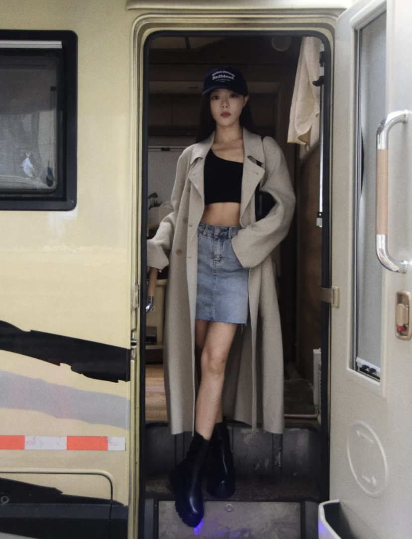 邓家佳 私服穿搭